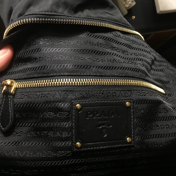 Authentic Prada Tessuto+Saffiano nero bag,EUC - Picture 4 of 9